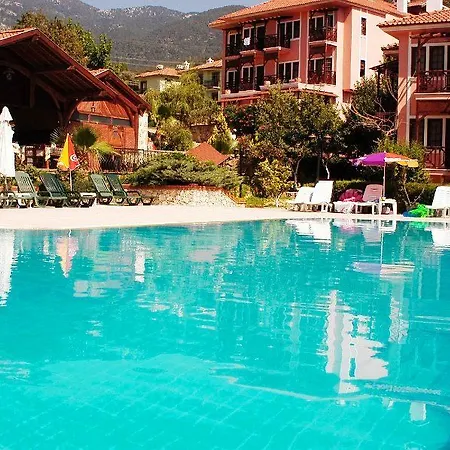 Club Pink Palace 3*