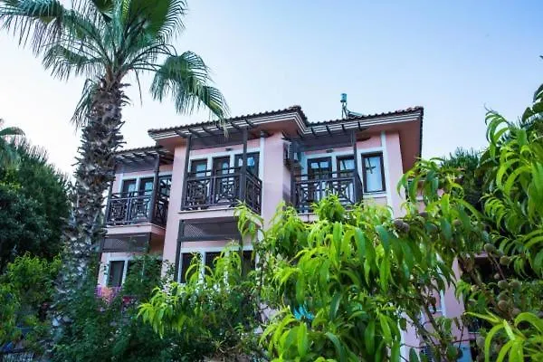 Hotel Club Pink Palace 3*