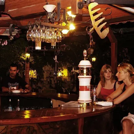 Club Pink Palace 3* Ölüdeniz