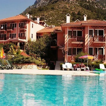 Club Pink Palace 3* Oludeniz