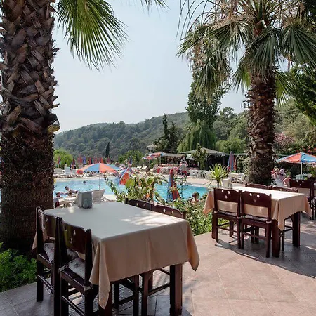 Club Pink Palace Hotel Oludeniz