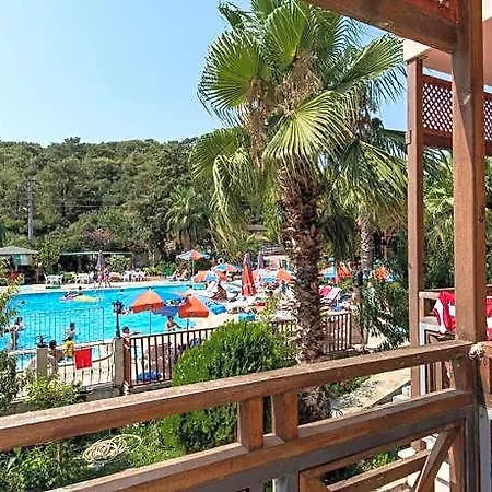 Club Pink Palace 3*
