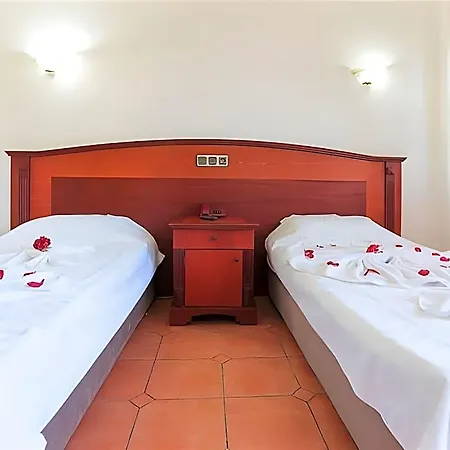 Club Pink Palace 3* Oludeniz