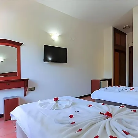 Club Pink Palace Hotel