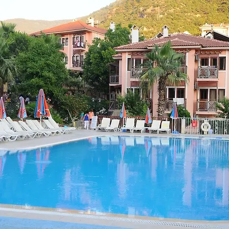 Club Pink Palace 3* Oludeniz