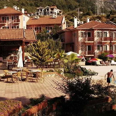 Szálloda Club Pink Palace 3*