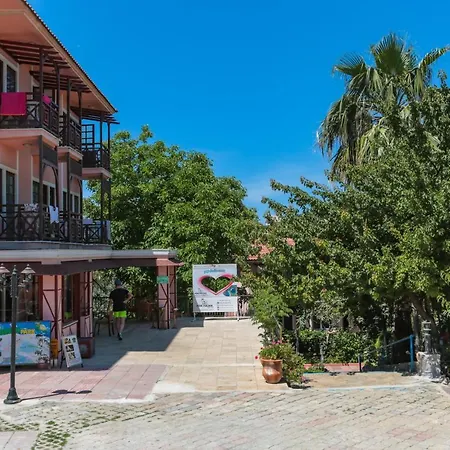 Szálloda Club Pink Palace