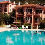 Club Pink Palace Hotel