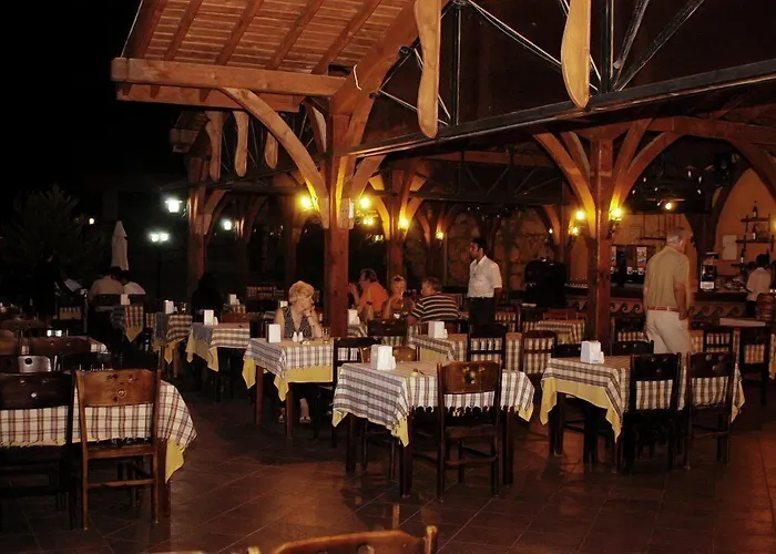 Club Pink Palace Hotel Ölüdeniz